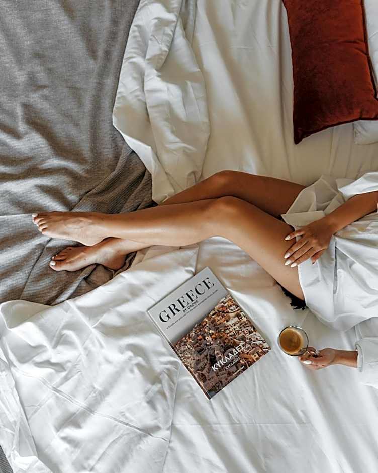 The City Hotel & Suites