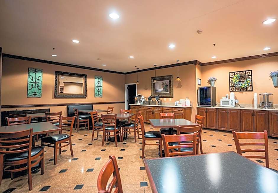 Mountain Inn & Suites Flat Rock