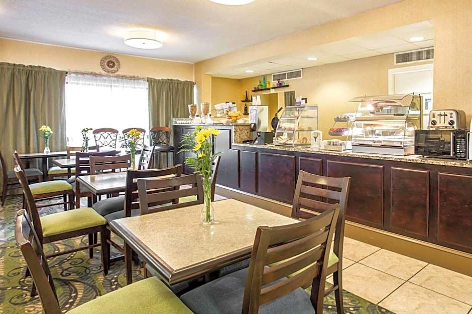 Clarion Inn & Suites Aiken South