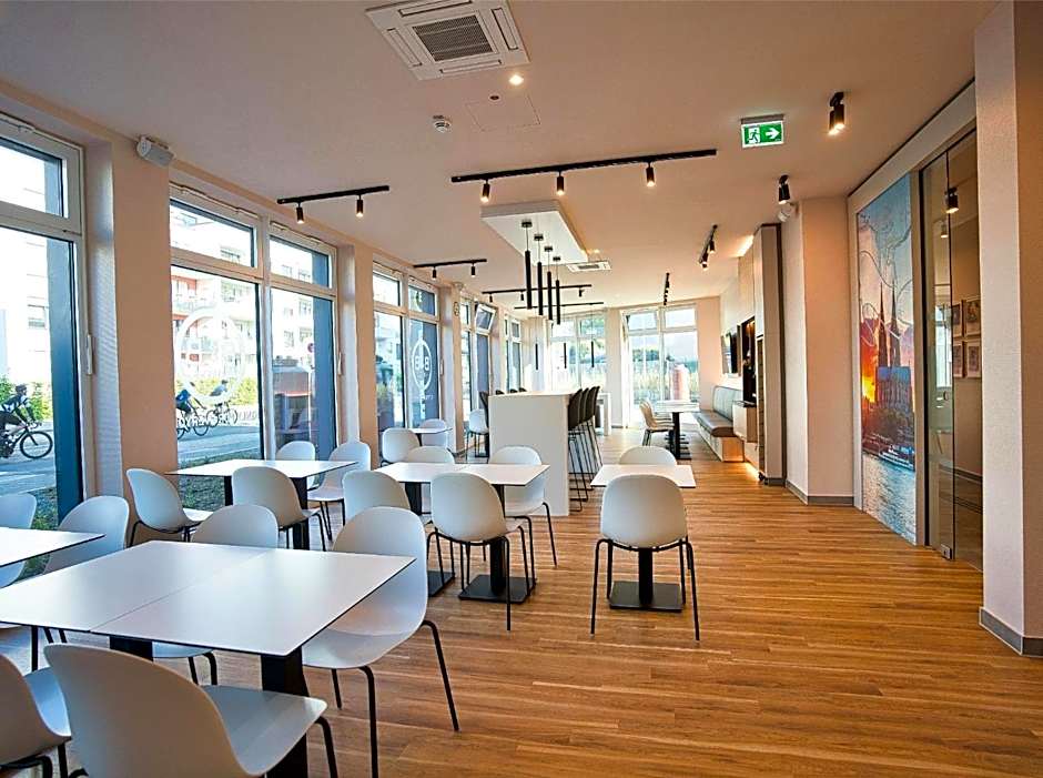 B&B Hotel Koln-City
