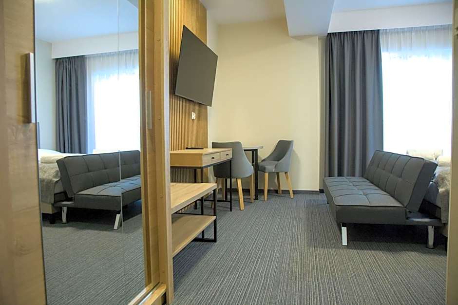 Hotel i Apartamenty Gorzelanny Dźwirzyno