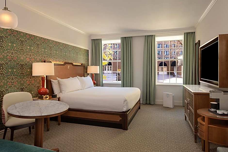 Hotel Roanoke - Conference Center Curio Collection by Hilton