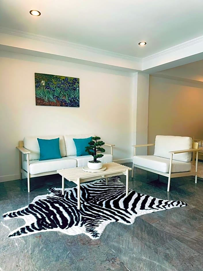 Ocean Pie Phuket - Adult Only