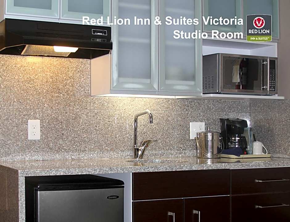 Red Lion Inn and Suites Victoria