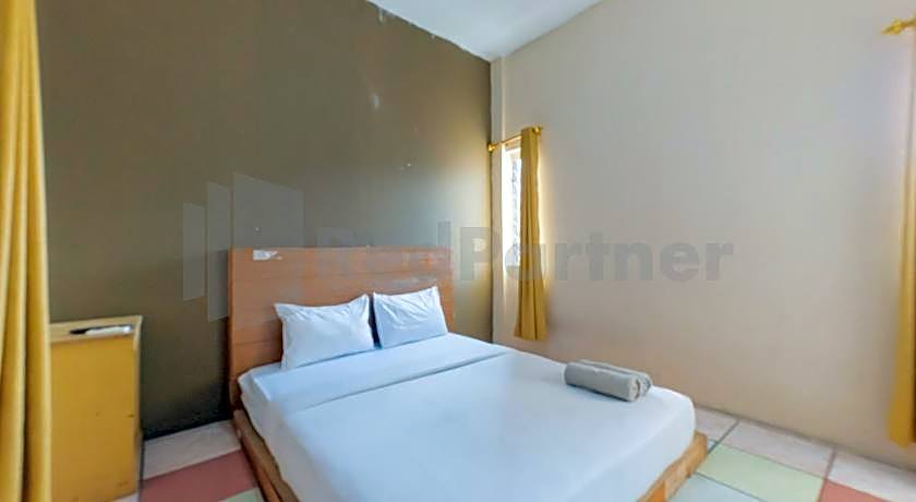 Wisma Alamanda near Terminal Cicaheum RedPartner