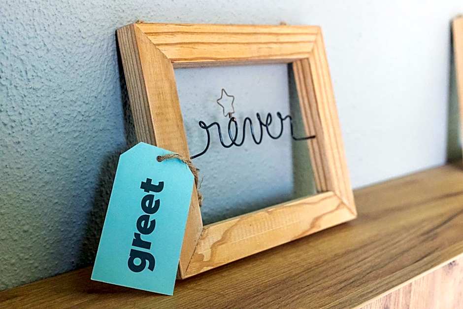 greet Hotel Castres Saix
