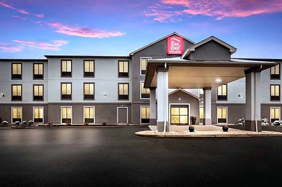 Red Roof Inn & Suites Bloomsburg- MIfflinville