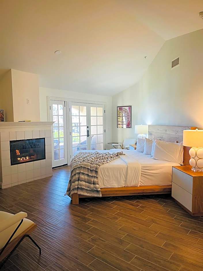 The Chateau at Lake La Quinta