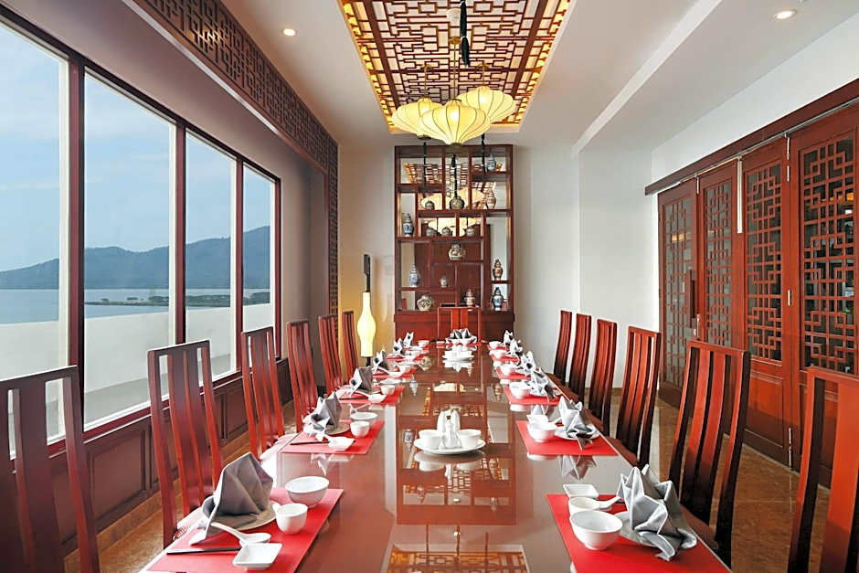 Four Points by Sheraton Manado