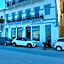 Leonidas Hotel