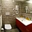 Smart-House-Central-Rent-Rooms-With-Air-Conditioning FREE PARKING