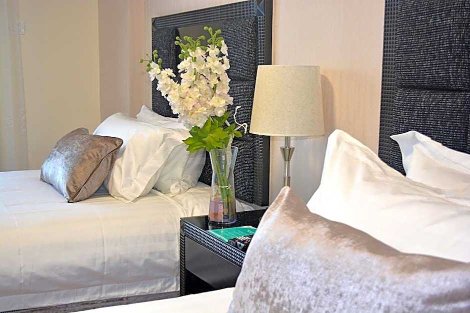 Tilal Almadina Hotel & Suites