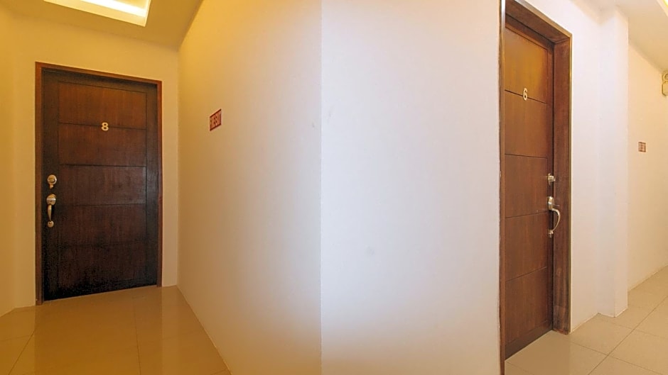 RedDoorz at Happy Stay Apartelle