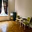 Lorf Hostel&Apartments