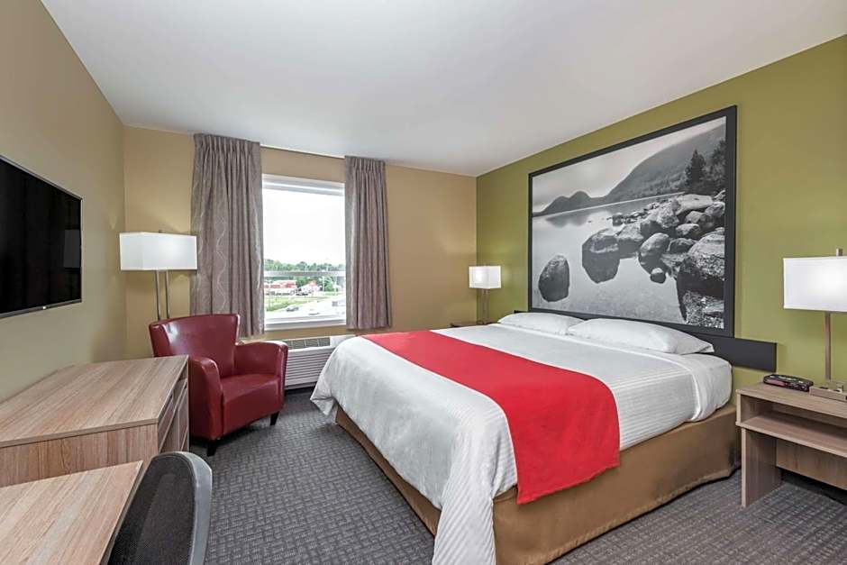 Super 8 by Wyndham Mont Laurier
