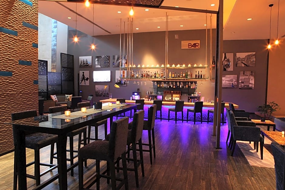 Radisson Blu Plaza Hotel Hyderabad Banjara Hills