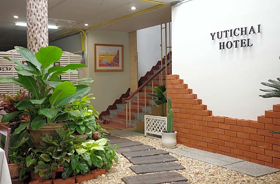 YUTICHAI HOTEL