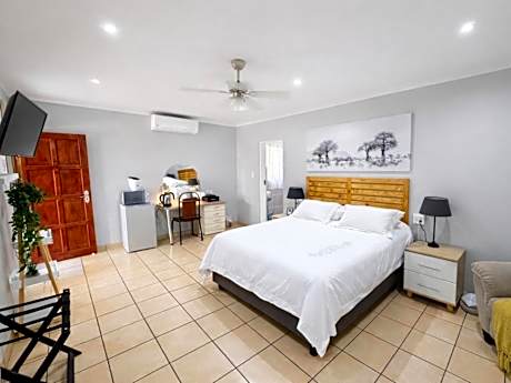 Queen Room