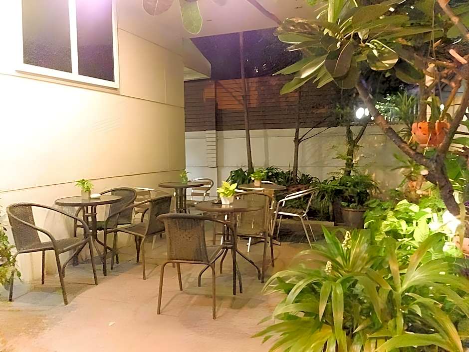 Icheck Inn Sukhumvit Soi 2