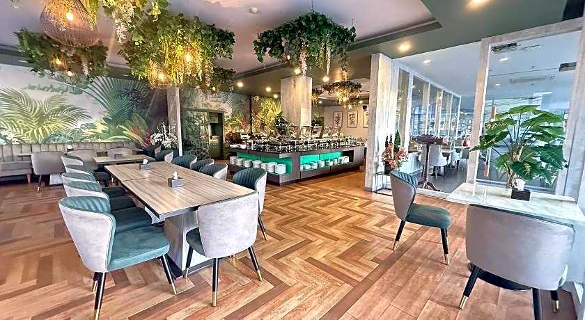 Empress Pattaya Hotel