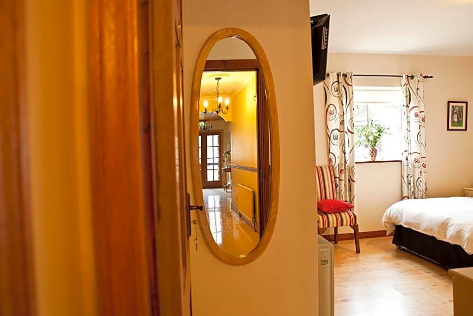 Photo 1 of 6 of 1 Double Bed or 2 Beds
