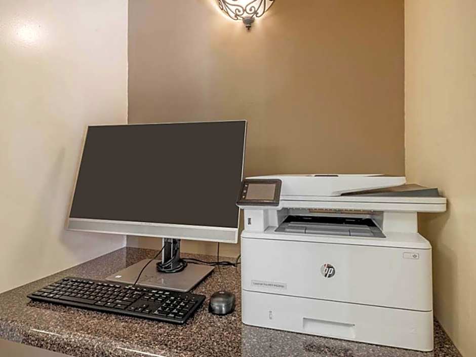 Sonesta Simply Suites Denver West Federal Center