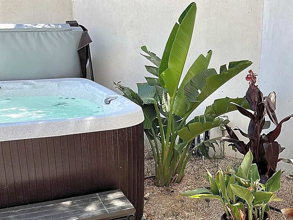 Yara Hotel - Adults Only
