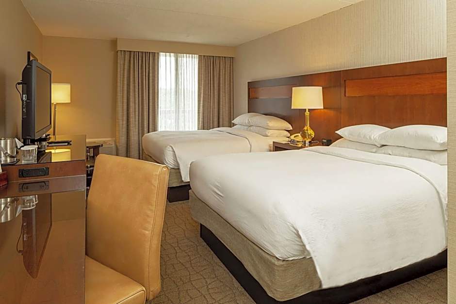 DoubleTree By Hilton Pittsburgh-Green Tree