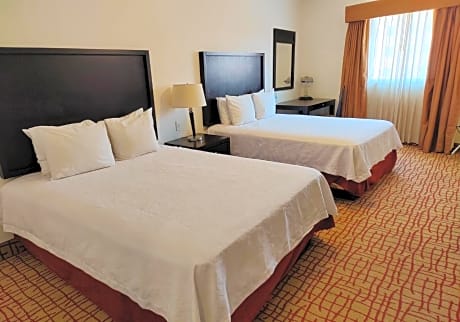 Queen Room with Two Queen Beds - Mobility Access/Non-Smoking