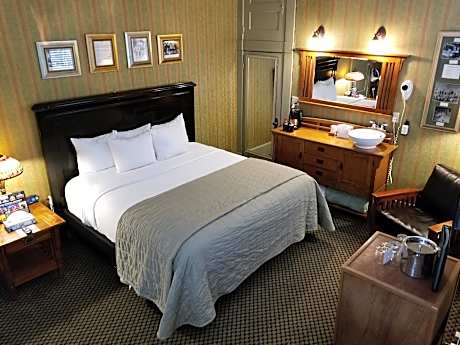 King Room with Spa Bath