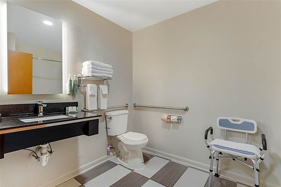 Best Western Commerce Inn