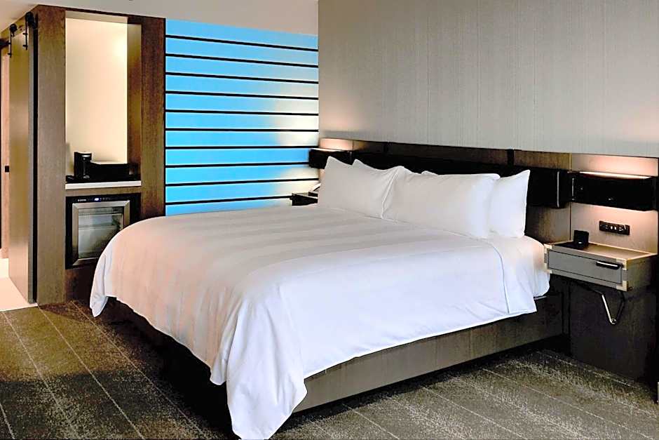 Renaissance Reno Downtown Hotel & Spa