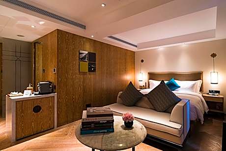 Executive Queen Room