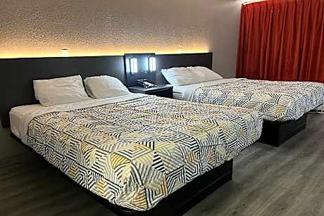 2 Queen Beds | Non-Smoking, Micfridge