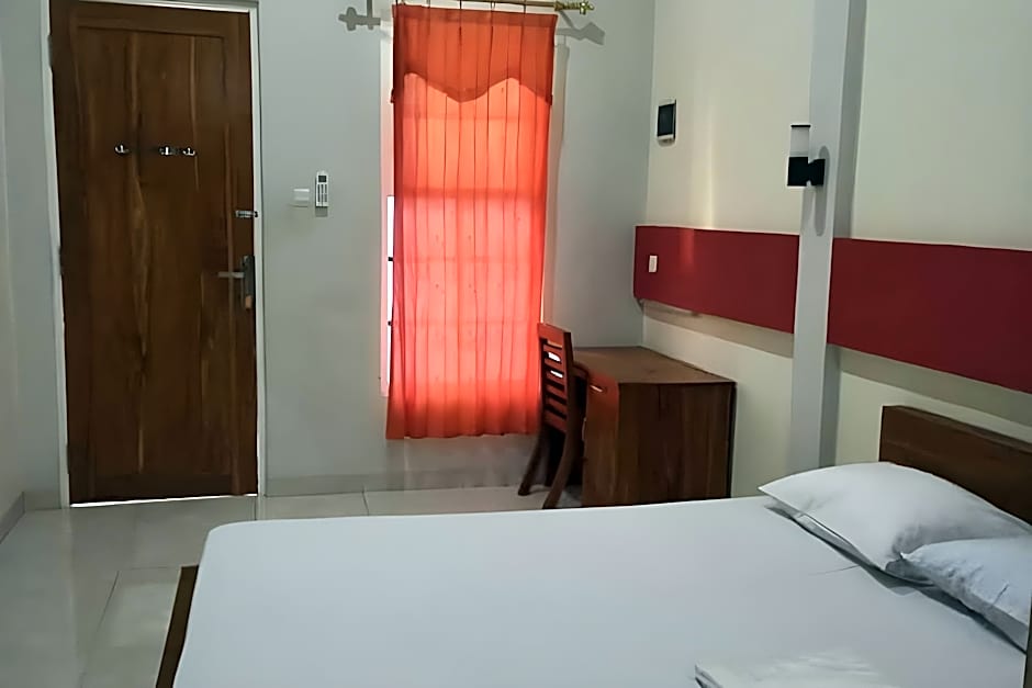 Harmony House Syariah near Alun Alun Pati Mitra RedDoorz