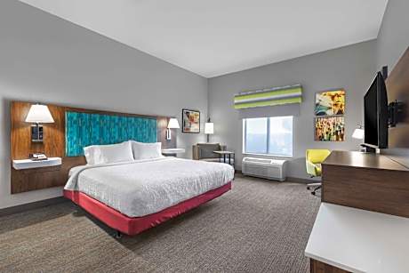 1 King Bed Nonsmoking