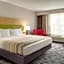 Country Inn & Suites by Radisson, Pella, IA