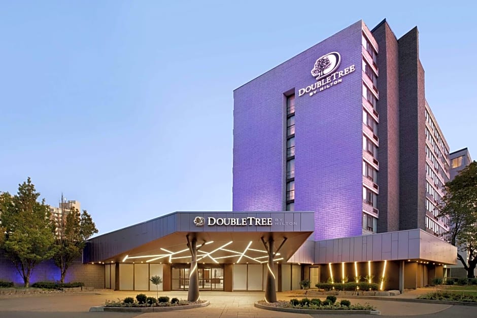 DoubleTree by Hilton Hotel Toronto Airport West