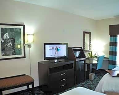 Hampton Inn & Suites Nashville at Opryland