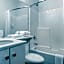 Econo Lodge Inn & Suites