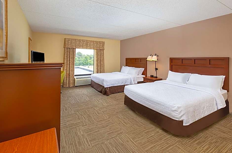 Hampton Inn By Hilton & Suites Madisonville
