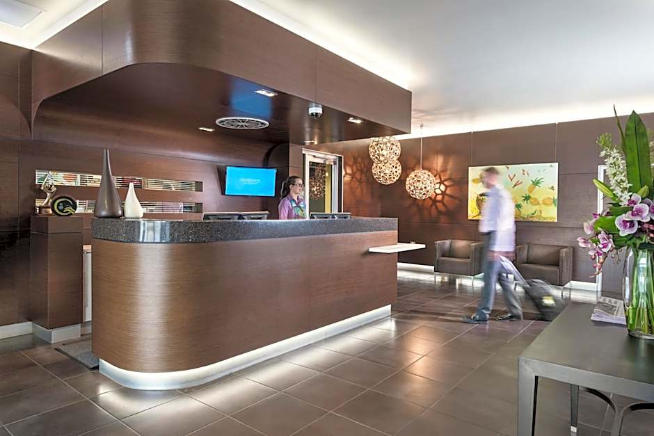 Grand Hotel and Apartments Townsville