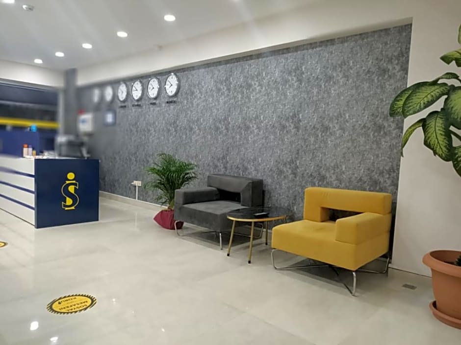 Royal City Hotel Old Town