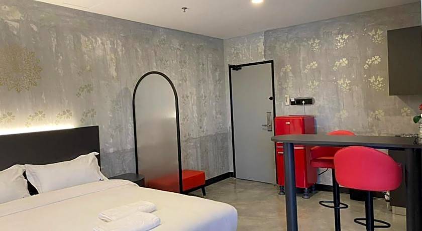 Sri Indar Hotel & Suites