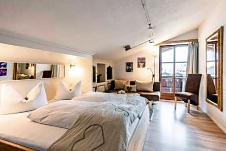 Das Maximilian by stayFritz - DZ Sonnblick mit Frühstück, Sauna & Schwimmteich