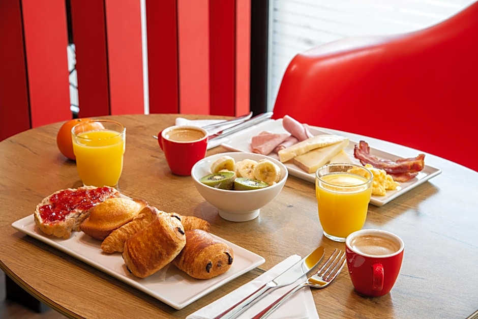 ibis Versailles Chateau