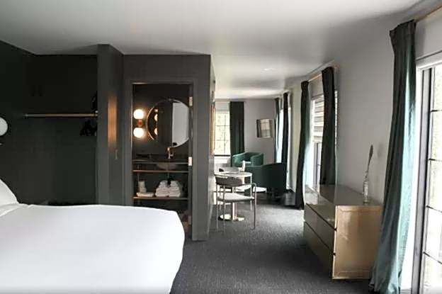 The Inn Hotel, Ascend Hotel Collection