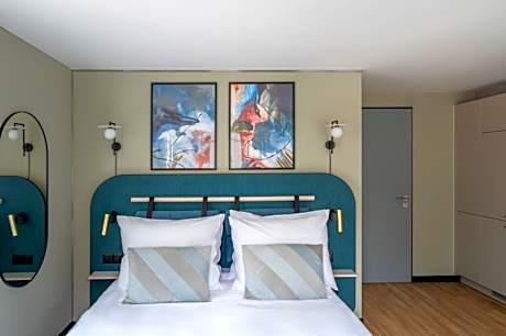 Medium Studio with Kitchen and Balcony