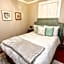 Historic Home Family Friendly Close to Seawall