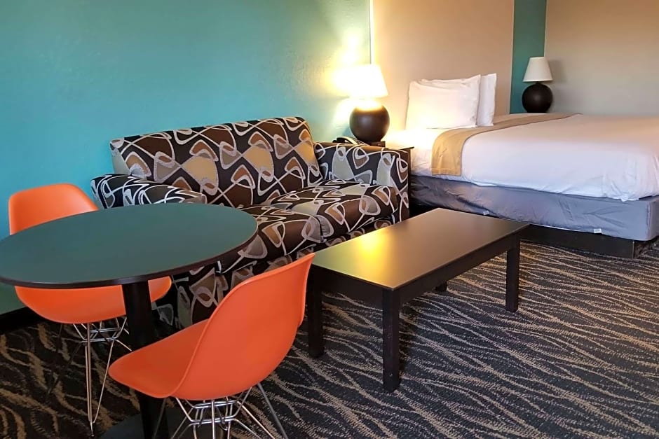 Howard Johnson by Wyndham Houston Hobby Airport
